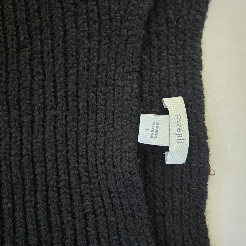 Pure Jill by J.Jill crew neck wide neck black with embroidered arm detail sz L